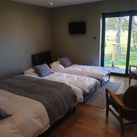 Open Acres Accommodation And Airport Parking Backwell Buitenkant foto
